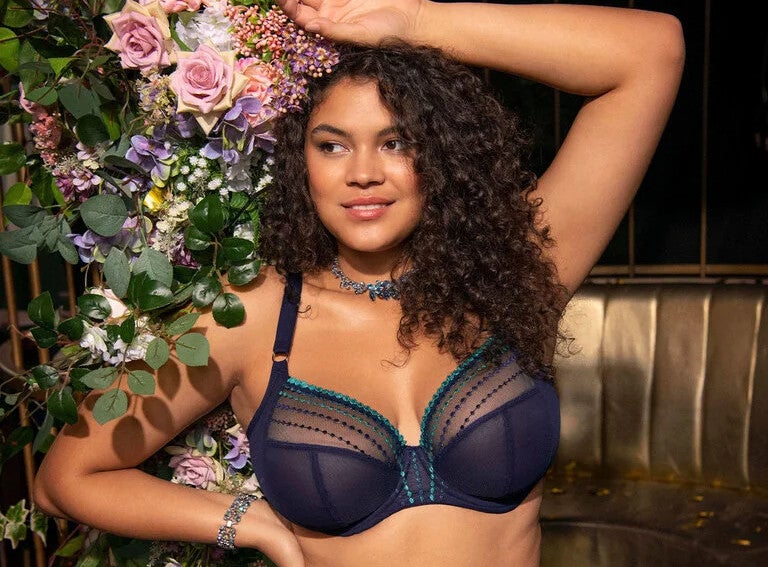 Plus size best sale bra boutique